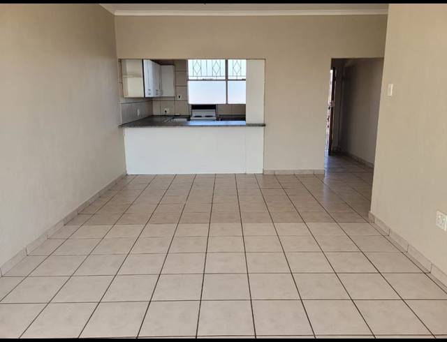 3 BEDROOM TOWNHOUSE FOR SALE IN NEW REDRUTH